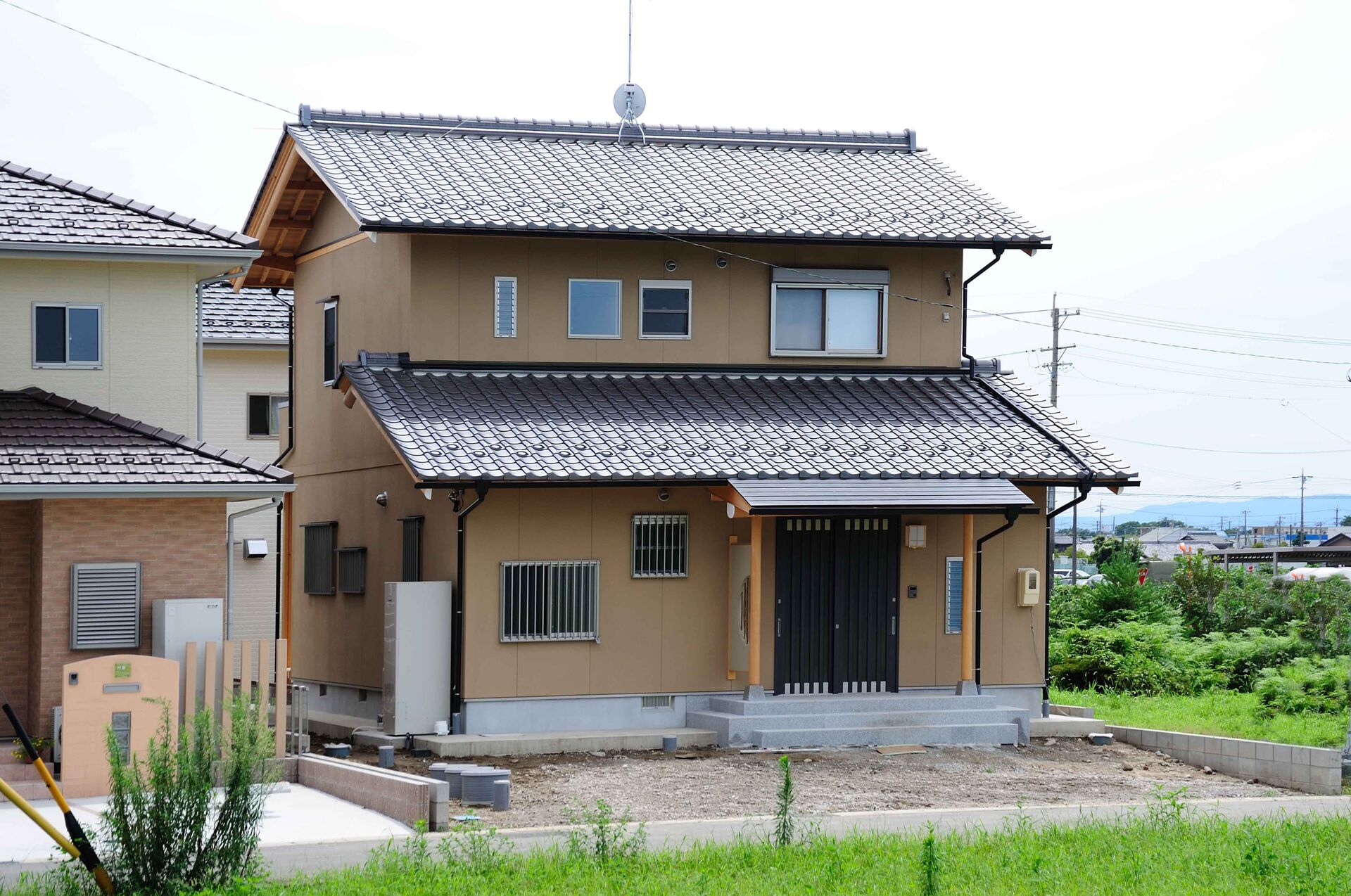 I邸